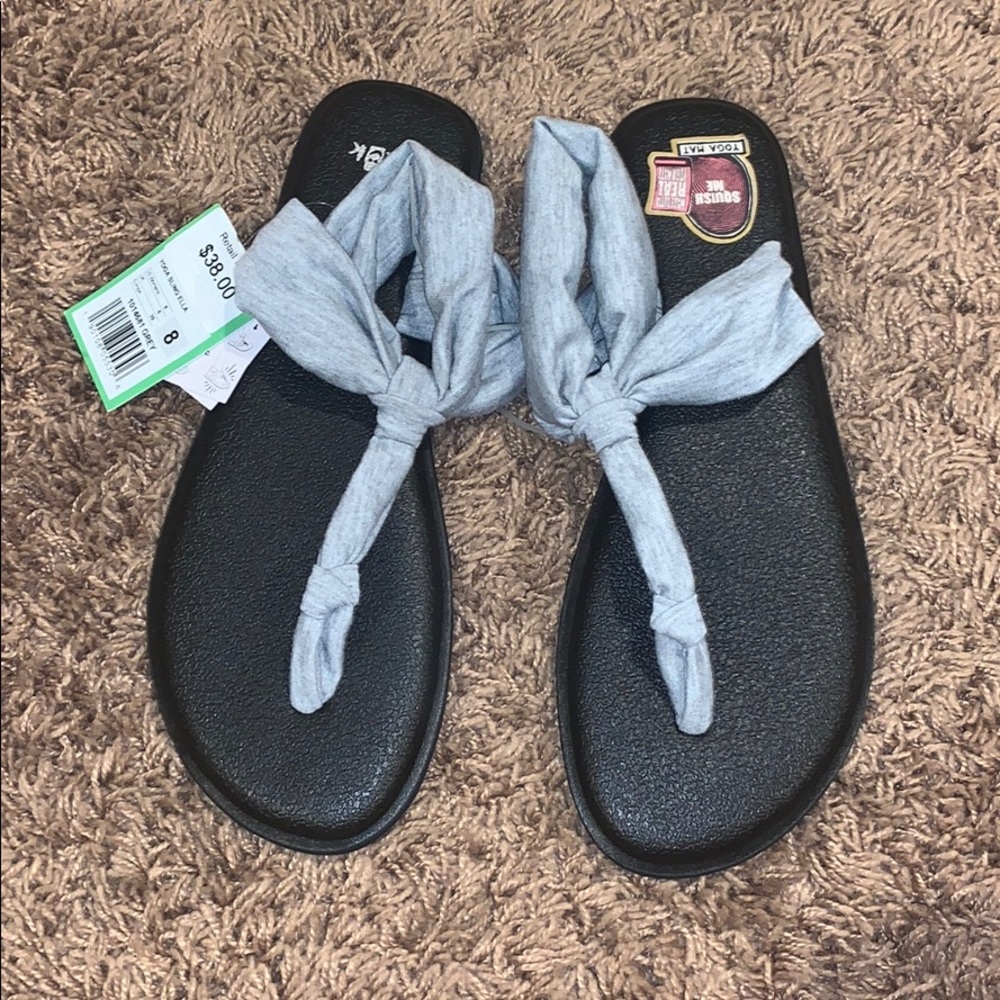 sanuk flip flops